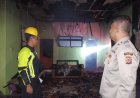 Polsek Banjarsari Polres Ciamis Datangi TKP Kebakaran Rumah di Desa Cibadak