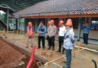 Polsek Rancah Kawal Kegiatan Peletakan Batu Pertama Pembangunan Ruang Kelas Baru di SMAN 1 Rancah, Wujud Dukungan Polri terhadap Dunia Pendidikan yang Aman dan Tertib