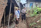 Polsek Panumbangan Polres Ciamis Datangi TKP Bencana Tanah Longsor di Wilayah Payungsari