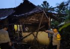 Polsek Pamarican Respons Cepat Rumah Warga Ambruk, Wujud Kepedulian Polri Terhadap Masyarakat