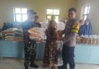 Polsek Cijeungjing Polres Ciamis Awasi Distribusi Bantuan Pangan ke Warga Dewasari