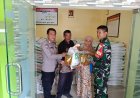 Polsek Lakbok Polres Ciamis Awasi Distribusi Bantuan Pangan ke Warga Purwajaya