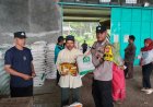 Polsek Kawali Polres Ciamis Awasi Distribusi Bantuan Pangan ke Warga Awiluar