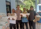 Polsek Pamarican Polres Ciamis Awasi Distribusi Bantuan Pangan ke Warga di Dua Desa Kecamatan Pamarican