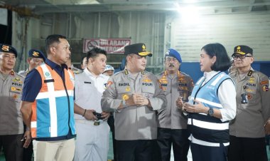 Polri dan PT Pelni Saling Apresiasi dalam Misi Kemanusiaan Penanganan Bencana di Aceh, Sumut, dan Sumbar