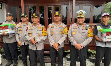 Kapolda Jabar Tinjau Tol Jakarta – Cikampek dan Pos Pengamanan Polres Karawang di Libur Nataru 2025