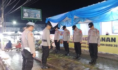 Cek Kesiapan Ops Lilin Lodaya 2024, Personel Pos Pam Banjarsari Lakukan Apel Malam