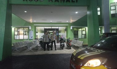 Berikan Rasa Aman, Personel Polsek Kawali Polres Ciamis Patroli Dialogis di Malam Hari