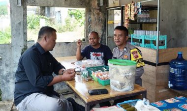 Bhabinkamtibmas Polsek Cipaku Perkuat Kamtibmas Dengan Tokoh Masyarakat di Desa Jalatrang